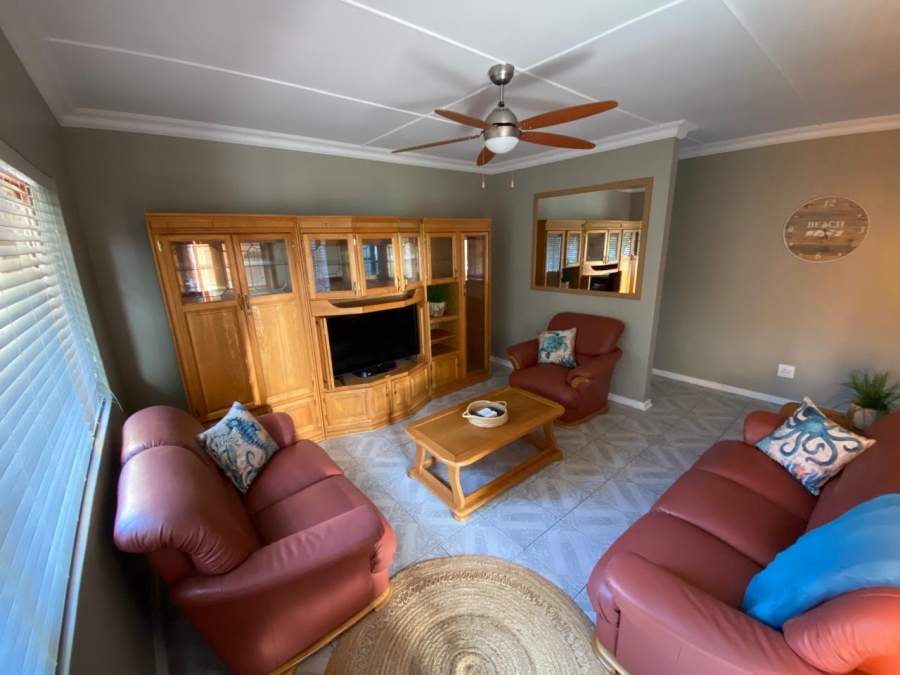 7 Bedroom Property for Sale in Hartenbos Central Western Cape